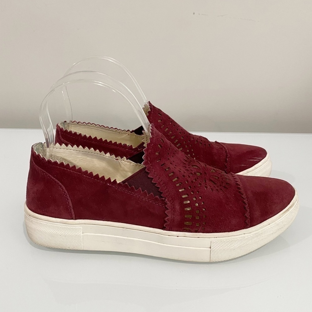 SEYCHELLES So Nice Leather Sneakers Suede Maroon Laser Cut Slip On Size 7
